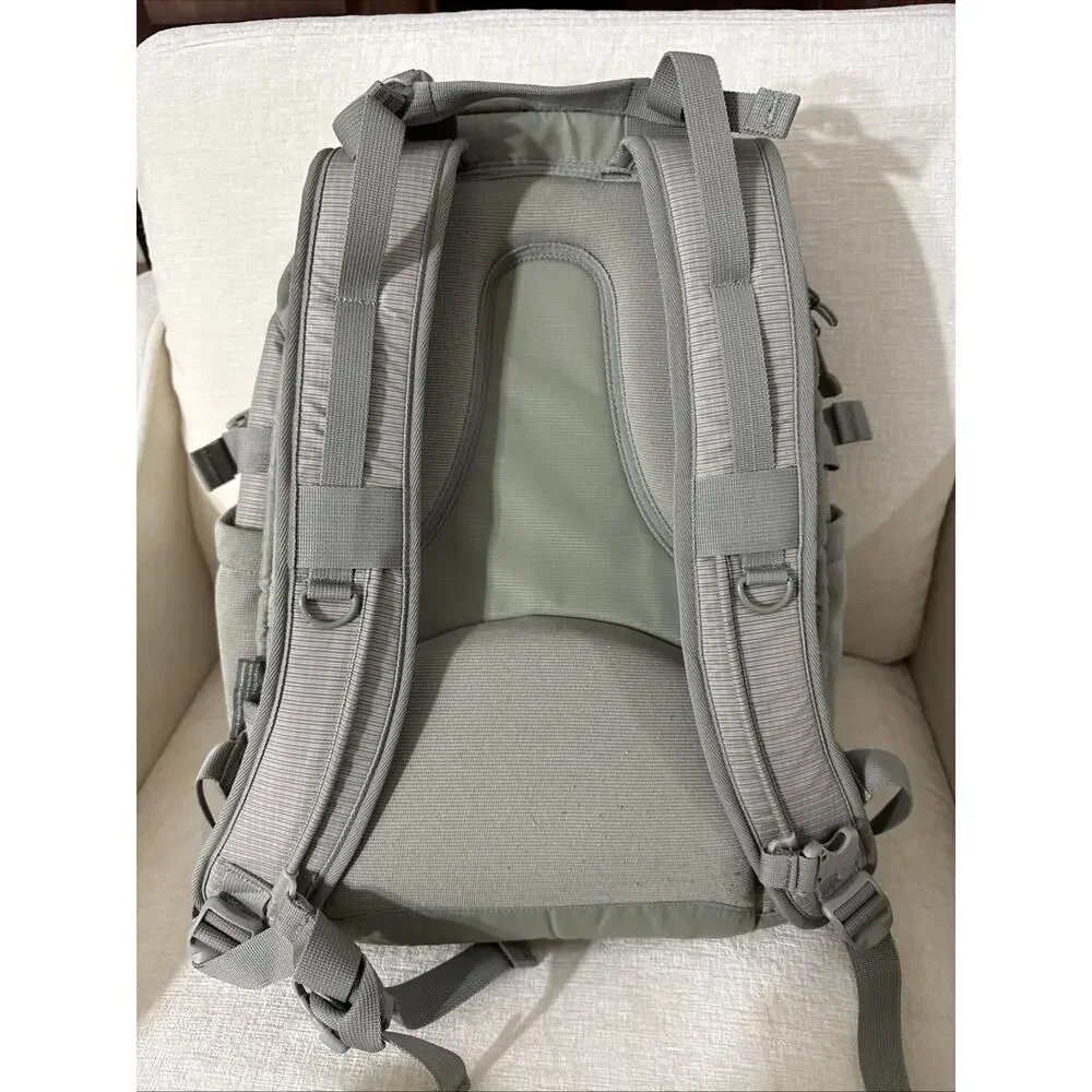 Tenba 637-322 Photo/Tablet DayPack Backpack Great Used Condition